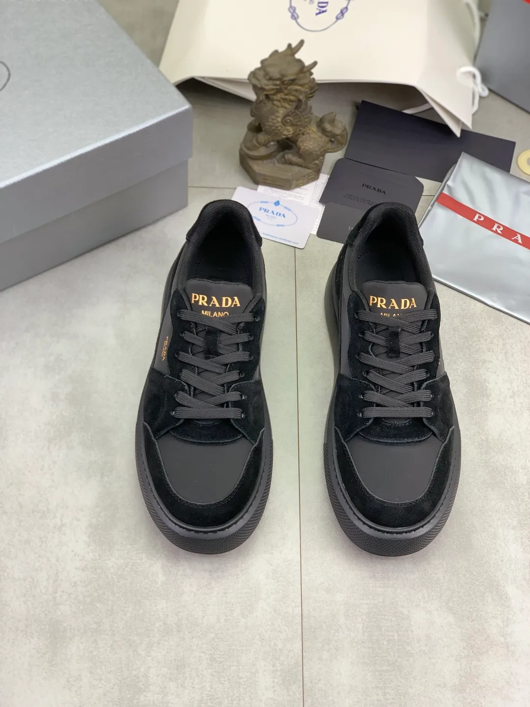 Men's men's shoes P560 💰【New style】Top quality, new popular models on the official website, which will never go out of style for a century, 🆘 The trendy brand (Prada) mainly promotes popular models, avant-garde and versatile fashionable men's shoes, privately molded, with cowhide splicing and 1:1 oil edge treatment... fashionable and simple, original imported cowhide with python skin, cowhide leather lining for feet; the atmosphere and personality are more fashionable, eye-catching and pursuing class. It will subvert the old idea and be a must-have for fashionistas who want to spend time with you! Must keep it! High-end comfortable and low-cost, high-end quality workmanship. Size: 38-45 4️⃣ colors available. full package